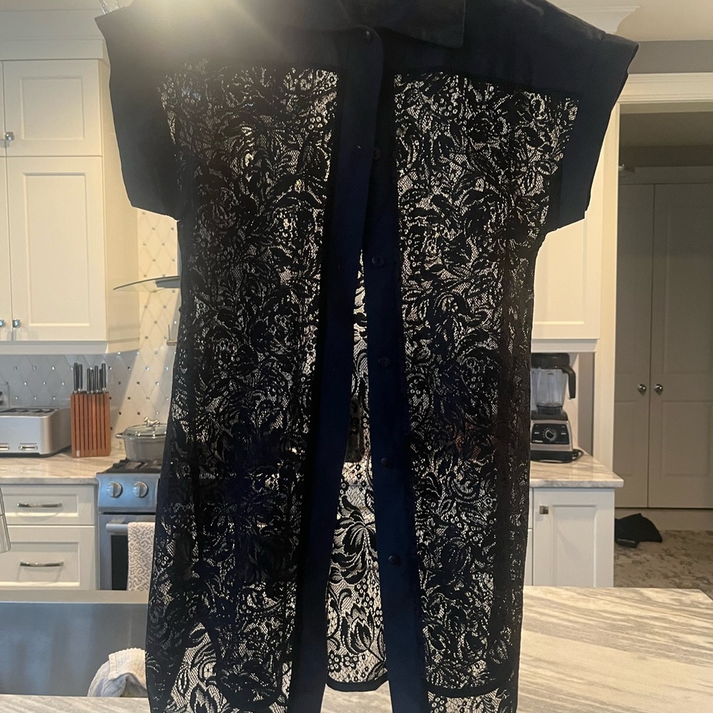 Classy 🌴size medium 🌴black lace pool beach cover up resort wear vacation🌴